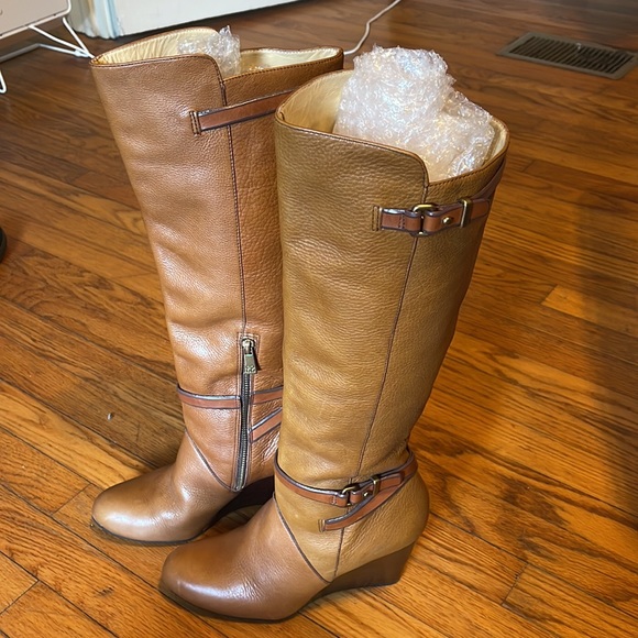 Coach Adair Saddle Pebble Grain Leather Wedge Boot Size 9 - Picture 4 of 9